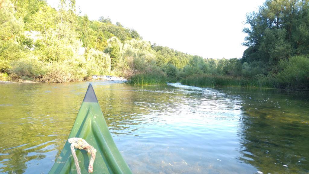 VeljunChalet Riverアパートメント エクステリア 写真