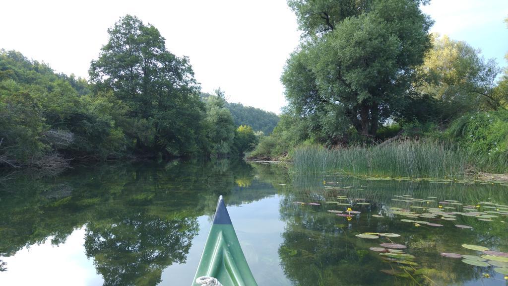 VeljunChalet Riverアパートメント エクステリア 写真
