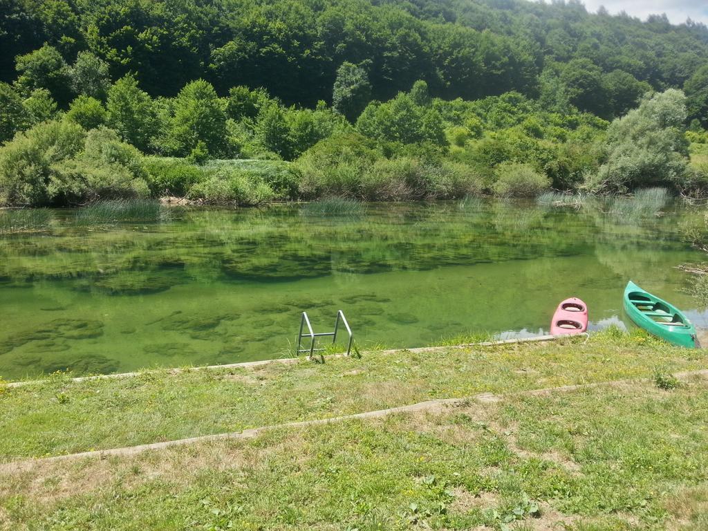 VeljunChalet Riverアパートメント エクステリア 写真